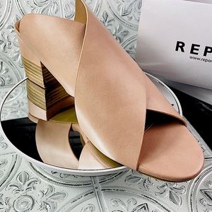 Report Footwear Hannalee Nude Sandal Heel- 9.5 with box